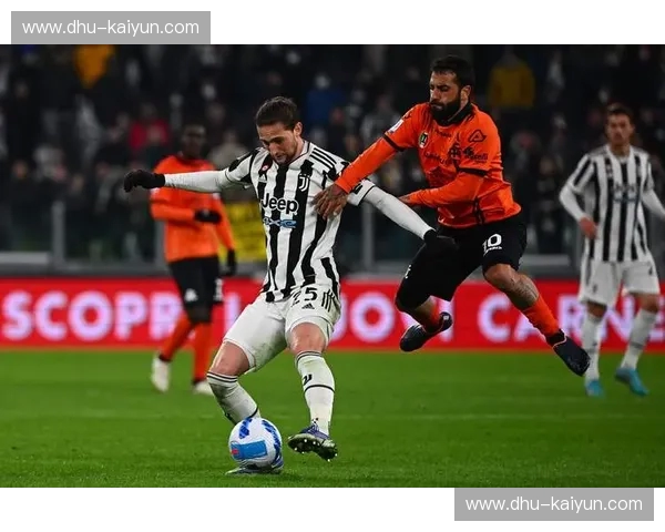 紫贝传奇与老妇人的荣耀：佛罗伦萨与尤文图斯的恩怨情仇